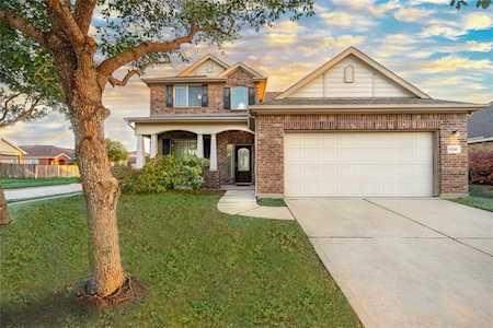8726 Sweet Pasture Dr Tomball, TX 77375