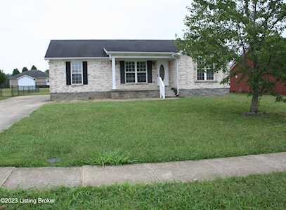 700 John Austin Ln Mt Washington, KY 40047
