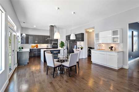 10 Hoffman Hills Dr Wentzville, MO 63385