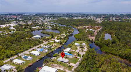 1144 Seahorse Ln Englewood, FL 34224