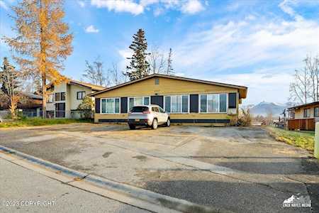 257 Fireoved Dr Anchorage, AK 99508