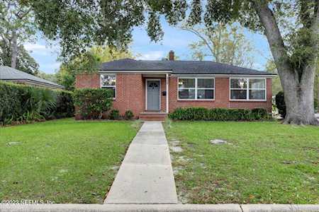 1725 Bartram CIR E Jacksonville, FL 32207