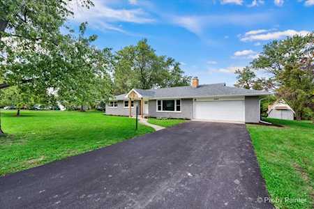 4040 Timberlane Dr Northbrook, IL 60062