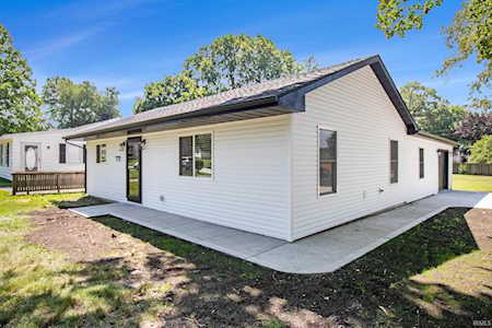 19704 Southland Avenue South Bend, IN 46614