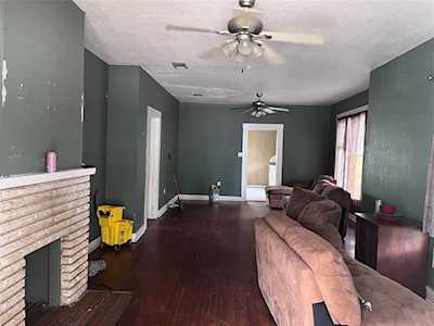 2904 Lipscomb Street Fort Worth, TX 76110