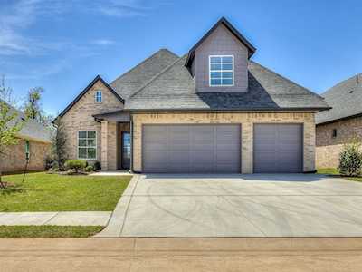 124 Pont Neuf Ct Edmond, OK 73034