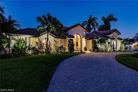 579 Neapolitan Way Naples, FL 34103