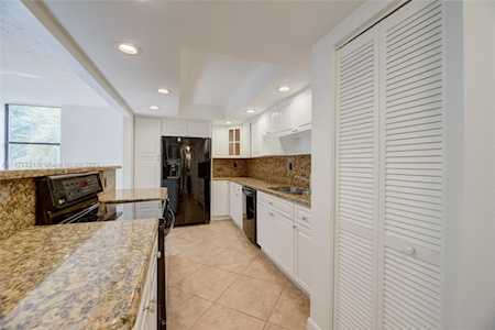 450 Commodore Dr #308 Plantation, FL 33325