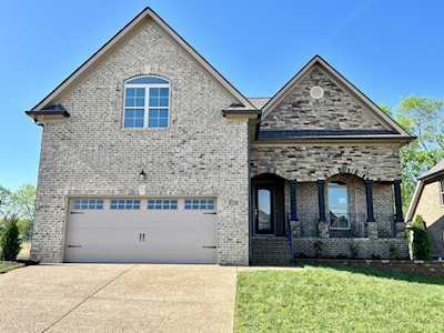 1052 Jackston Mack Way #13 Gallatin, TN 37066