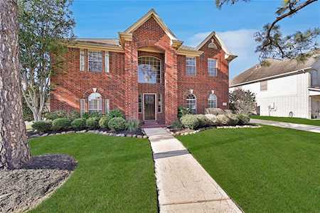 3610 Pine Tree Dr Pearland, TX 77581