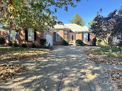 13610 Meadow Vista Ct Louisville, KY 40299