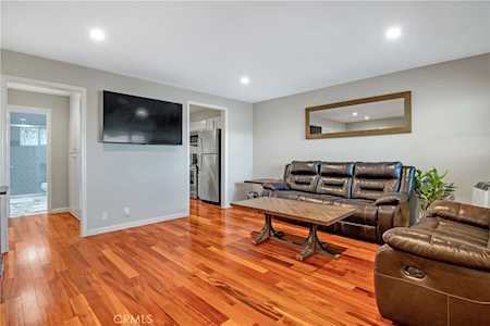3452 Elm Ave #203 Long Beach, CA 90807