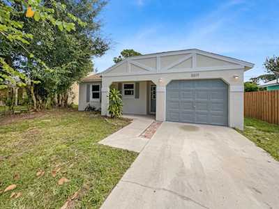 5819 SE Wilsie Drive Stuart, FL 34997