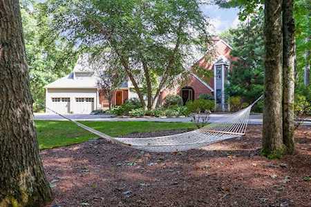 6 Sanger Circle Dover, MA 02030