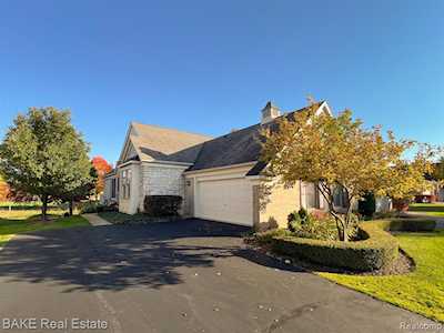 16764 E Lochmoor Circle Northville Twp, MI 48168