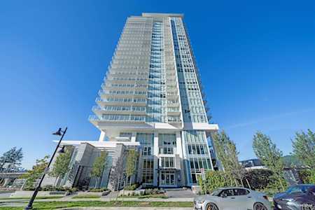 652 Whiting Way #401 Coquitlam, BC V3J 0K3