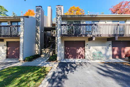 22 Mineola Rd Fox Lake, IL 60020