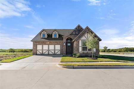 1741 River Bend Burleson, TX 76028