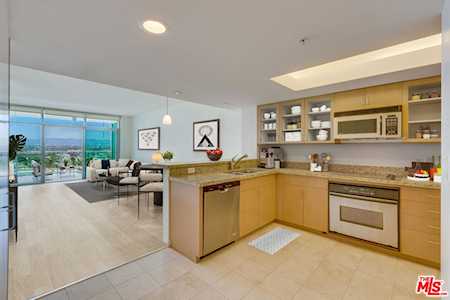13700 Marina Pointe Dr #1119 Marina Del Rey, CA 90292