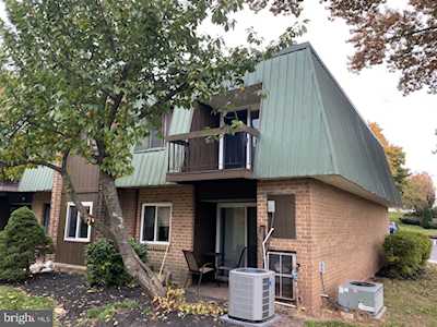 1028 Meadowview Ln #1028 Mont Clare, PA 19453