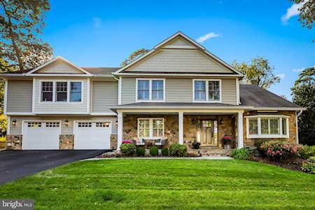 356 Dun Robbin Dr Severna Park, MD 21146
