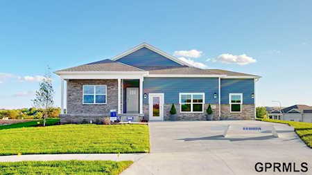6437 Clear Creek St Papillion, NE 68157