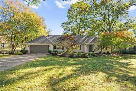 9605 Manor Rd Leawood, KS 66206