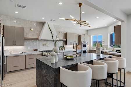22 Anthem Pointe Ct Henderson, NV 89052
