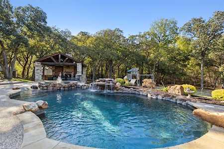 561 Round Hollow Lane Southlake, TX 76092