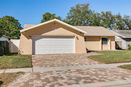 3323 Carriage Dr Palm Harbor, FL 34684