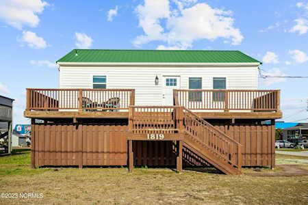 1819 N New River Dr Surf City, NC 28445