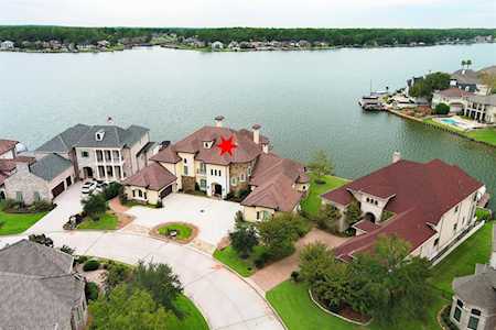 316 W Shore Ln Montgomery, TX 77356