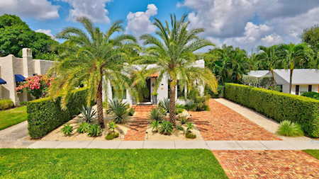 19 N Dixie Boulevard Delray Beach, FL 33444