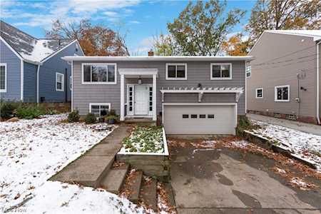 340 Glen Park Dr Bay Village, OH 44140