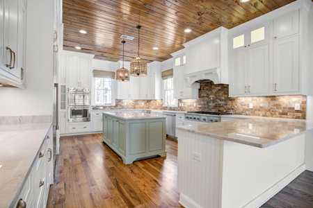 284 Washington St Collierville, TN 38017