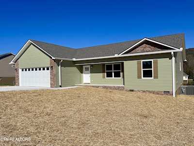 327 Vista Springs Ln Oliver Springs, TN 37840