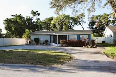 4619 Helena St NE St. Petersburg, FL 33703