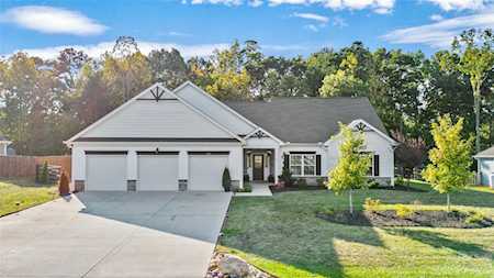 157 Windstone Dr Troutman, NC 28166