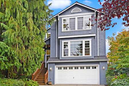 5134 26th Ave NE Seattle, WA 98105