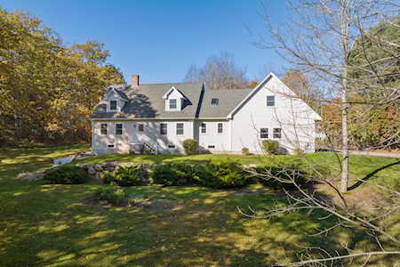 47 Lower Round Pond Rd Bristol, ME 04539