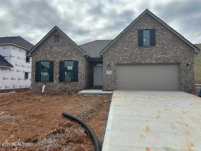 1812 Silver Chapel Dr Knoxville, TN 37932