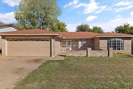 601 E Timberview Lane Arlington, TX 76014