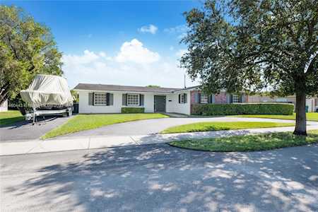 8151 SW 93rd Ct Miami, FL 33173