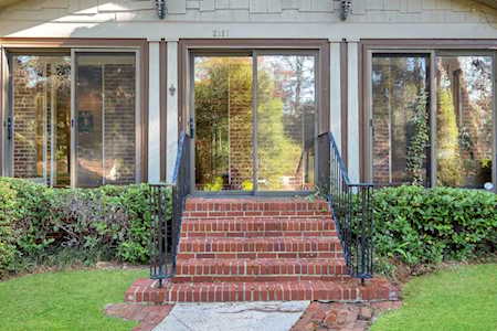 2111 Great Oak Dr Tallahassee, FL 32303