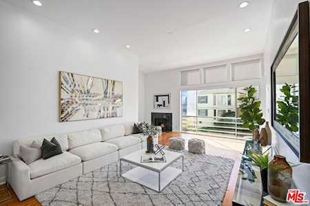 10432 Eastborne Ave #103 Los Angeles, CA 90024