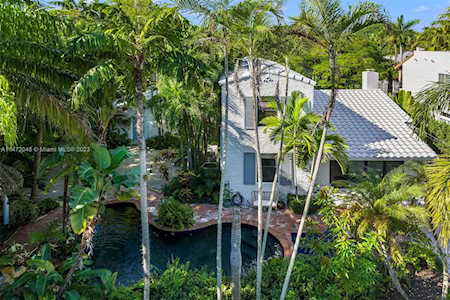 3531 Crystal Ct Miami, FL 33133