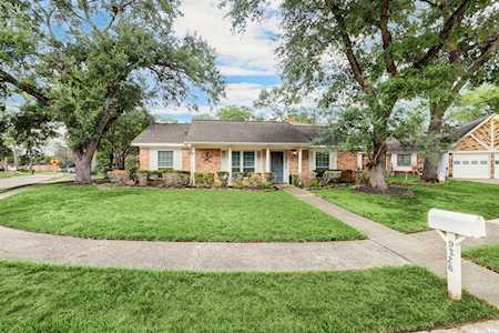 9226 Landwood Dr Houston, TX 77040