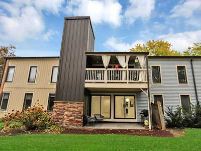 1535 S County Farm Rd #1-2D Wheaton, IL 60189