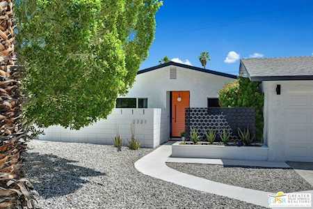 2221 E Francis Dr Palm Springs, CA 92262