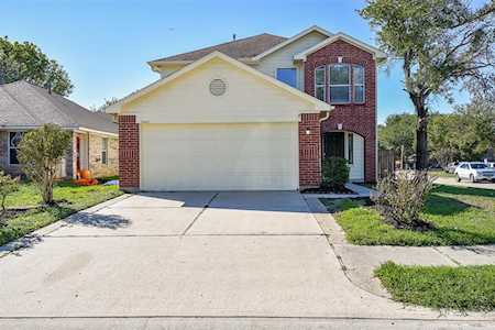 19435 Ambrosia Falls Dr Tomball, TX 77375